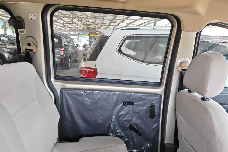 Used Wuling Hongguang V 2022 1.5L Jingqu Edition Electric-Assist LAR