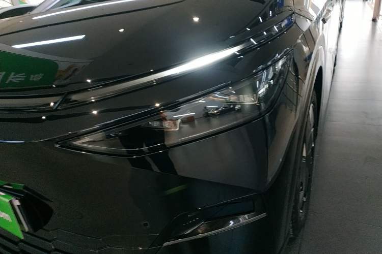 Used XPeng X9 2024 640 All-Wheel Drive High-Performance Max
