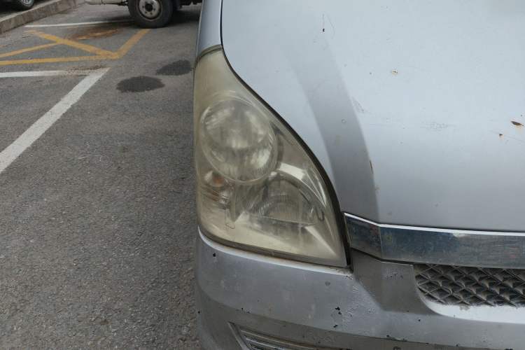 Used Wuling Rongguang 2011 1.2L Base Version
