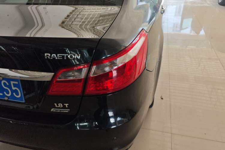 Used Changan Raeton 2014 1.8T Automatic Prestige Anniversary Edition China IV Standard
