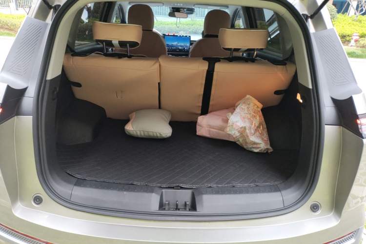 Used AION Y 2024 Plus 510 Intelligent Driving Version Trunk