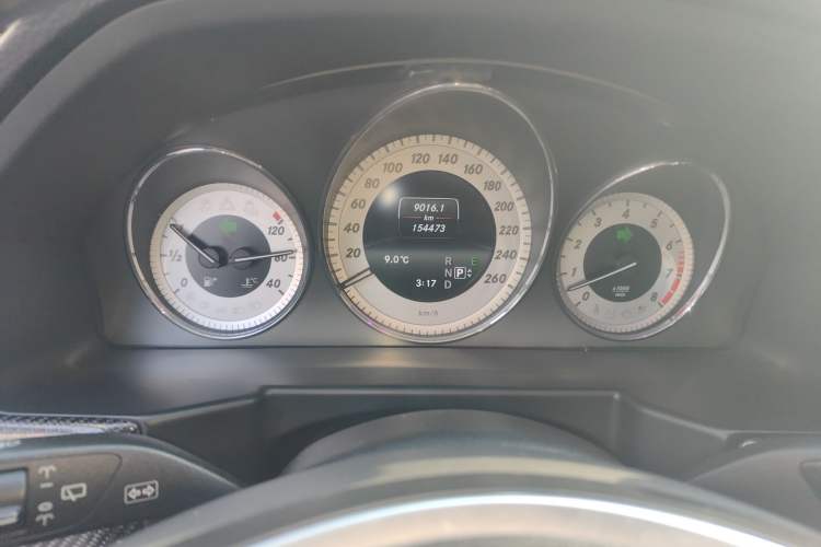 Used Mercedes-Benz GLK-Class 2013 GLK 300 4MATIC Dynamic Sunroof Model