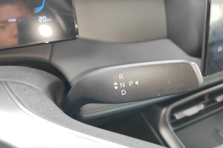 Used BYD Qin PLUS  Gear Lever