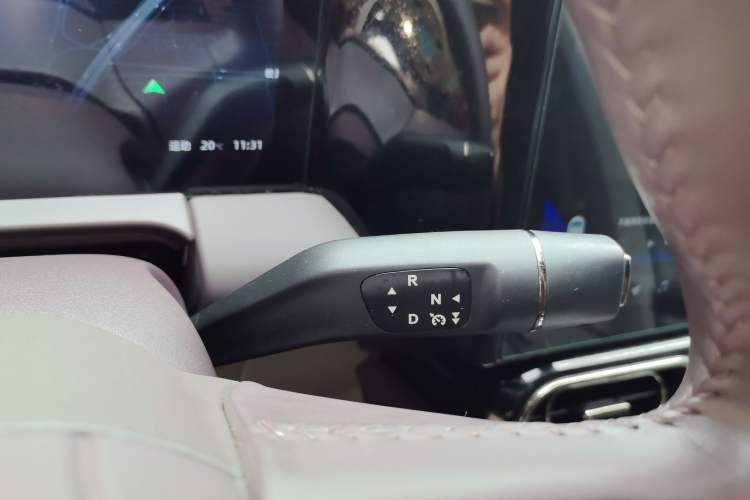 Used Leapmotor C11 2023 Pure Electric 500 Smart Edition Gear Lever