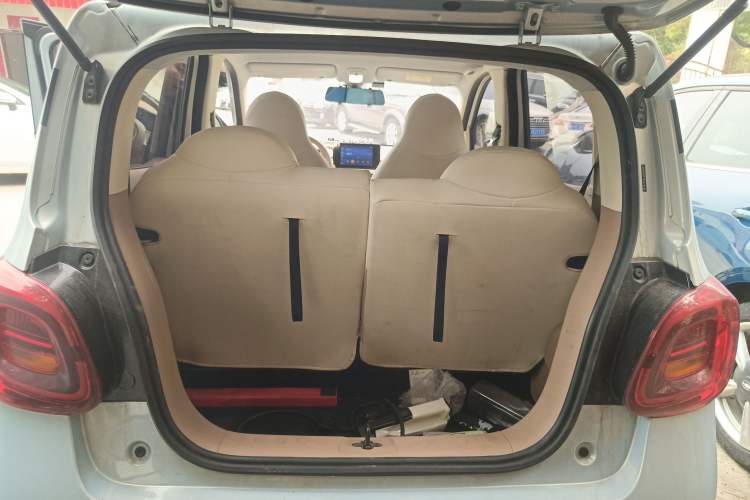 Used Wuling Hongguang MINIEV 2025 Four-Door Version Zhenxiang+ Edition Trunk