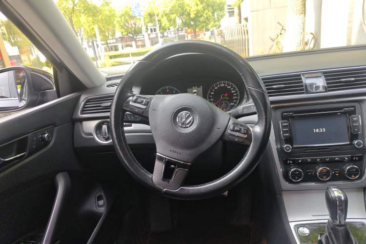 Used Volkswagen Passat 2015 1.8TSI DSG Prestige Edition
