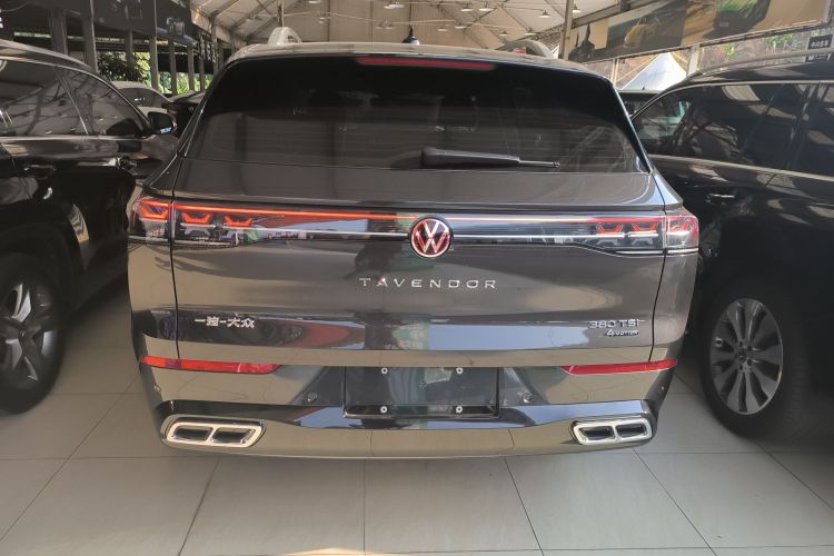 Used Volkswagen Tavendor 2024 Facelifted 380TSI All-Wheel Drive R-Line Cruise Premium Edition
