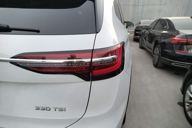 Used Volkswagen Viloran 2024 330TSI Luxury Edition