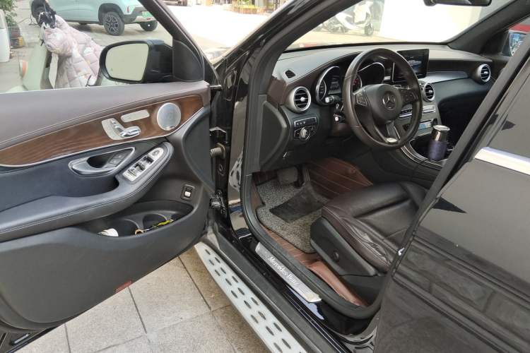 Used Mercedes-Benz GLC 2019 Refreshed GLC 300 L 4MATIC Dynamic Edition
