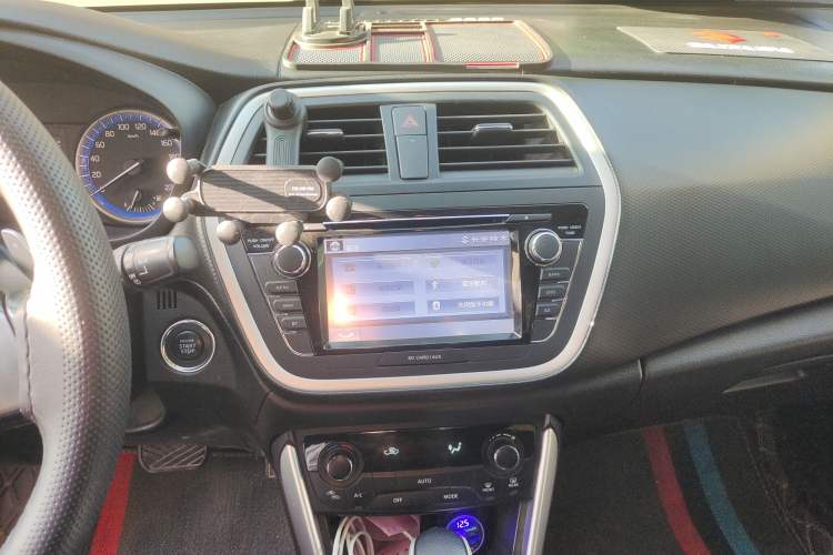 Used Suzuki S-Cross 2014 1.6L CVT Two-Wheel Drive Elite Version