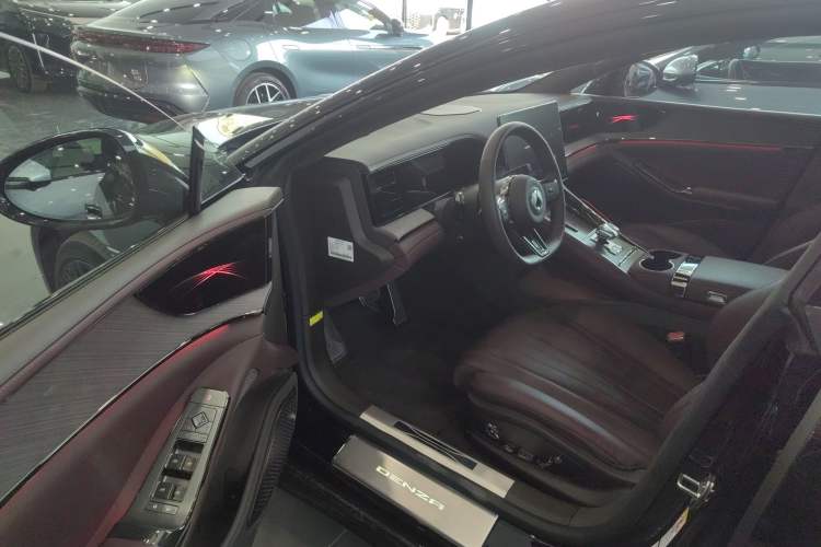 Used Denza Z9GT 2024 1100 Four-Wheel Drive Ultra Version Driver Seat