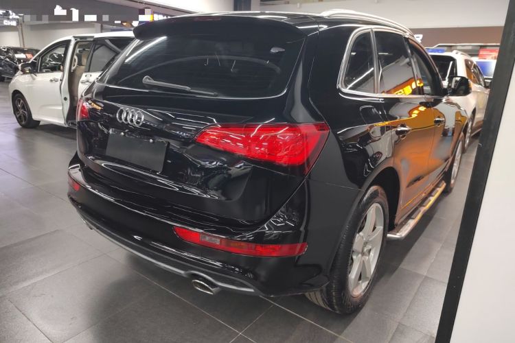 Used Audi Q5 2017 Plus 40 TFSI Ambition Model
