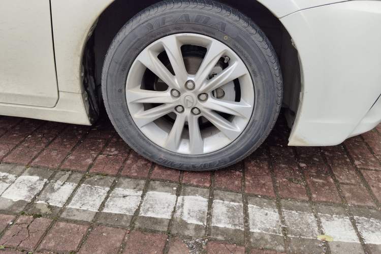 Used Lexus CT 2014 CT200h Elite Edition Monochrome Right Front Wheel Hub