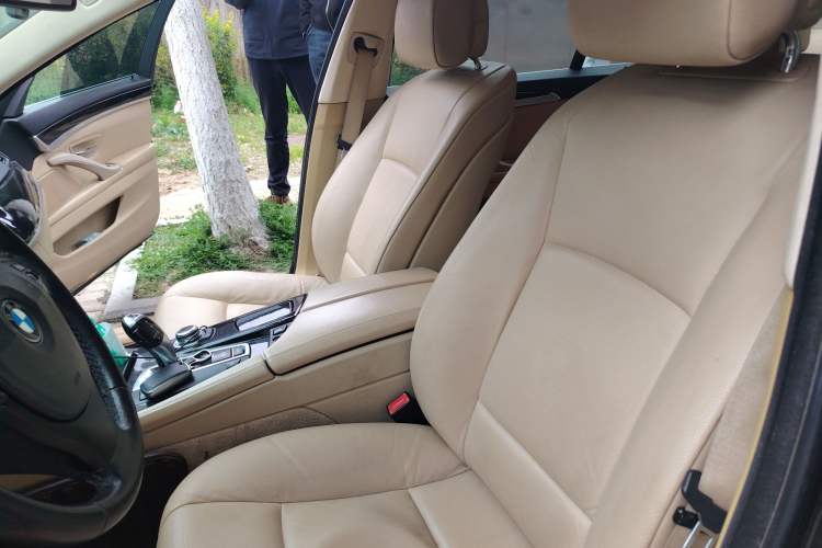 Used BMW 5 Series 2012 523Li Luxury Model
