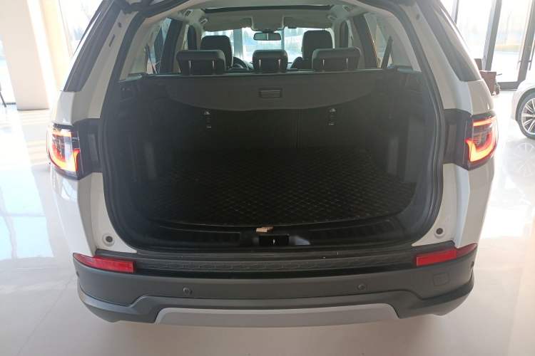 Used Land Rover Discovery Sport 2022 200 PS Family Edition 5 Seats
