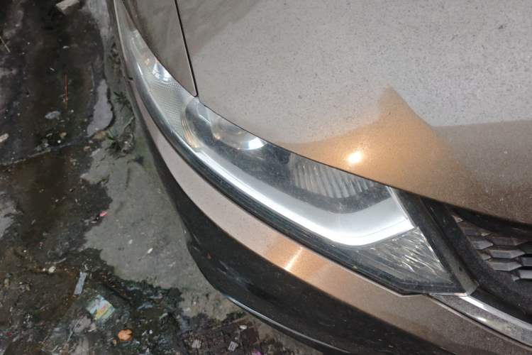 Used Honda Jade 2013 1.8L automatic Comfort version 5 seats Right Front Headlight