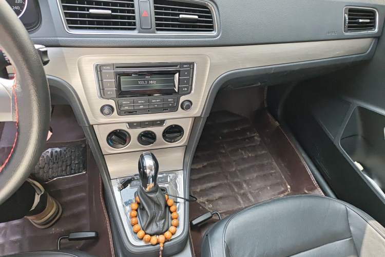 Used Volkswagen Lavida 2013 Restyled Classic 1.6L Automatic Comfort Edition
