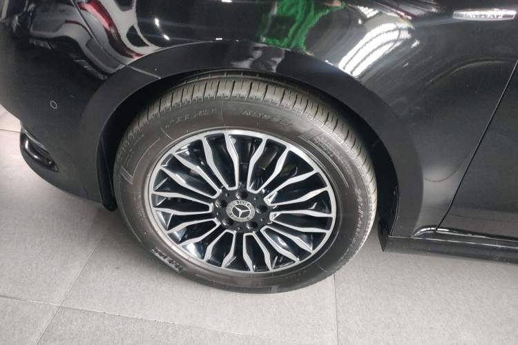 Used Mercedes-Benz V-Class 2018 V 260 L Prestige Extended Version China V Left Front Wheel Hub
