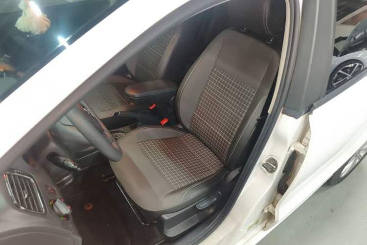 Used Volkswagen Polo 2014 1.4L Automatic Comfort Edition