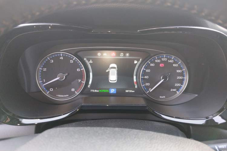 Used GAC Trumpchi GS7 2017 320T Two-Wheel-Drive Luxury Smart Connectivity Model