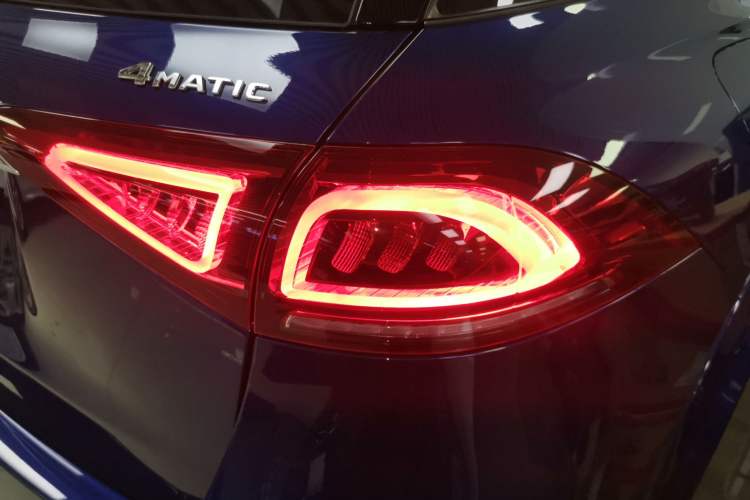 Used Mercedes-Benz GLE 2020 GLE 450 4MATIC Stylish Model Right Rear Taillight