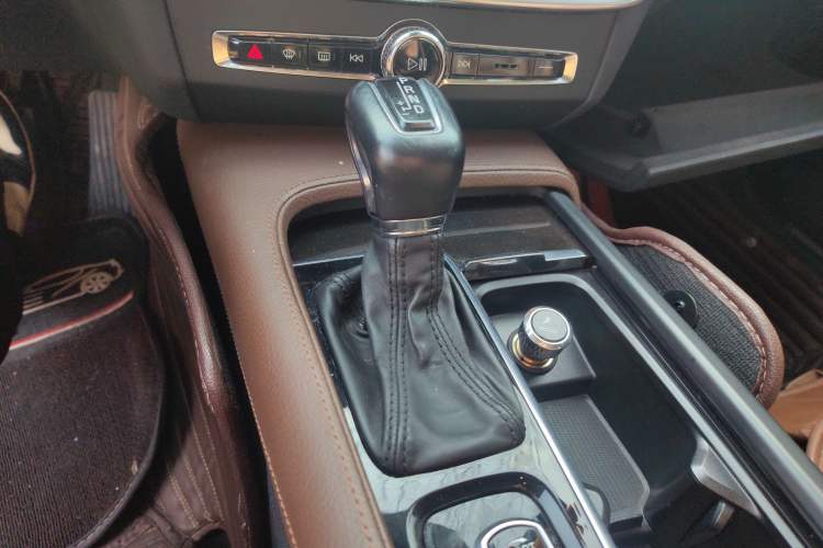 Used Volvo S90 2017 T5 Zhiyuan Edition
