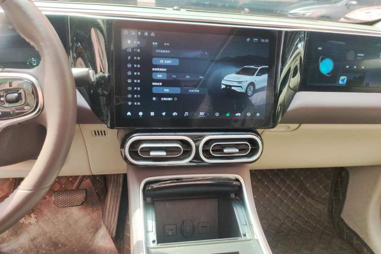 Used Leapmotor C11 2023 Range-Extended 180 Comfort Edition Audio And AC Panel