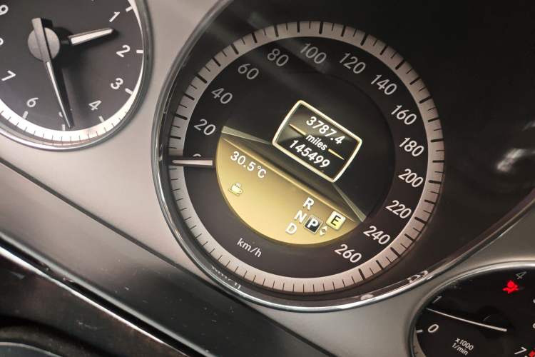 Used Mercedes-Benz E-Class 2012 E 260 L CGI Fashion Model Odometer Close Up