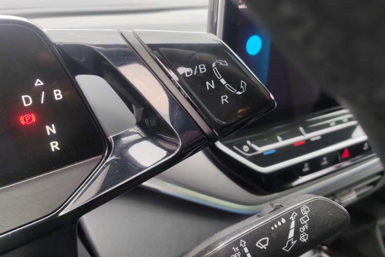 Used Volkswagen ID.4 CROZZ 2021 High-Performance PRIME Four-Wheel Drive Version
