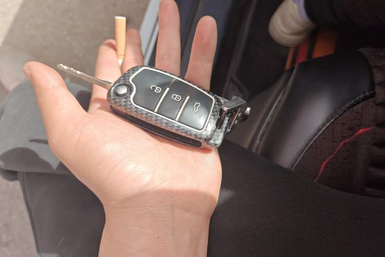 Used Geely Auto Vision 2019 Upgraded Model 1.5L Manual Luxury Version China VI Standard