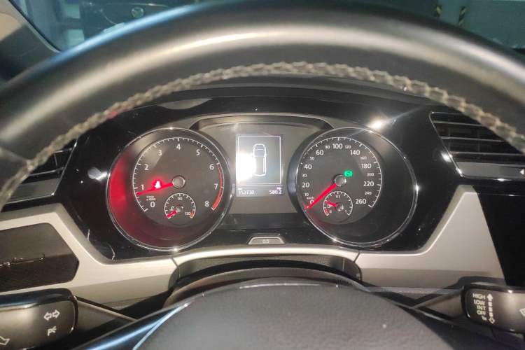 Used Volkswagen Touran 2016 Volkswagen Touran L 280TSI DSG Comfort Edition Instrument Cluster