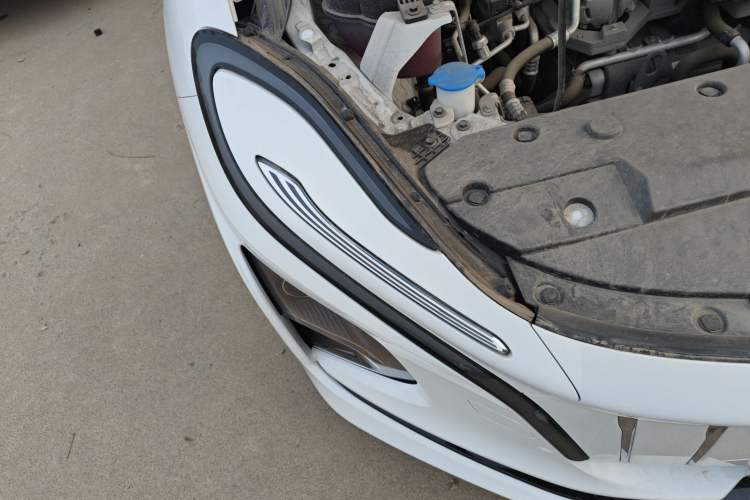 Used Hongqi E-QM5 2022 431 km Charge & Enjoy Edition Right Front Headlight