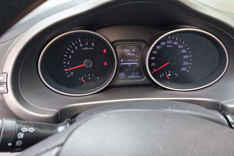 Used Kia Sportage R 2015 2.0L Automatic Two-Wheel Drive DLX Model
