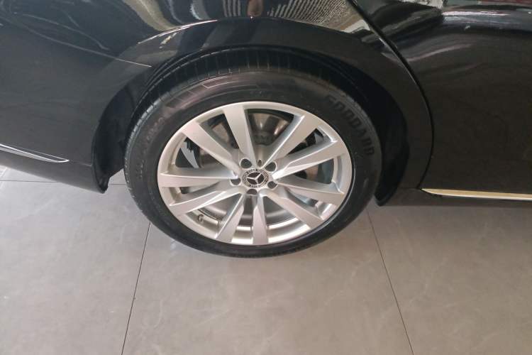 Used Mercedes-Benz S-Class 2023 Updated S 400 L Business Version Right Rear Wheel Hub