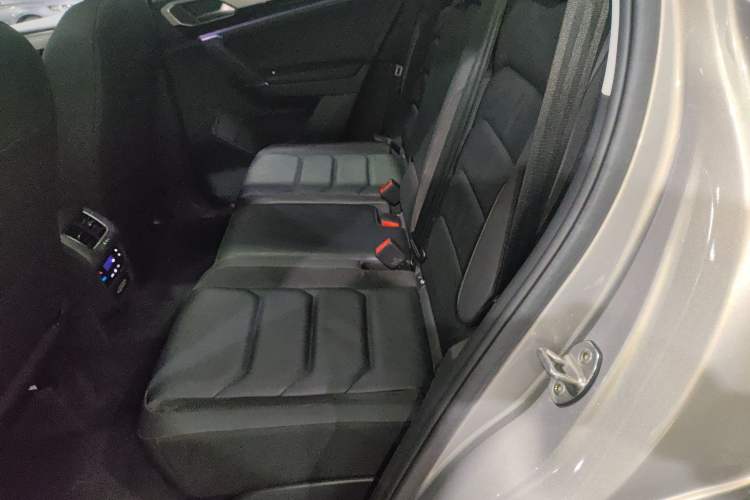 Used Volkswagen Tayron 2020 330TSI Two-Wheel Drive Luxury Smart Connectivity Version