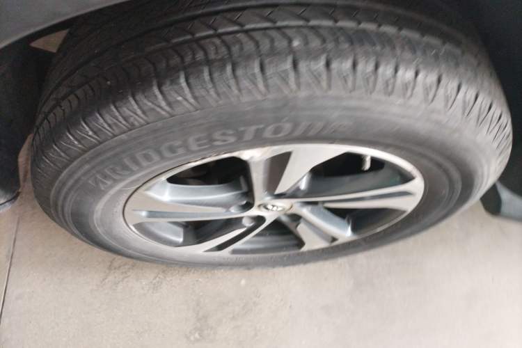 Used Toyota RAV4 2015 2.0L CVT Two-Wheel Drive Fashion Edition