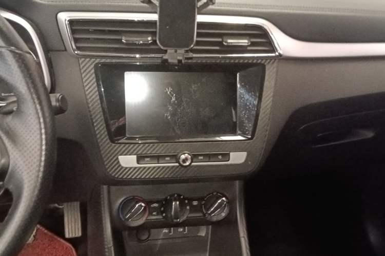 Used MG ZS 2018 1.5L Manual 65-inch Giant-Screen Sunroof Version China V Standard
