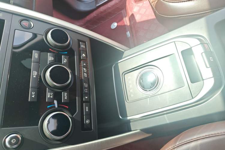 Used Land Rover Discovery Sport 2018 240 PS SE Version
