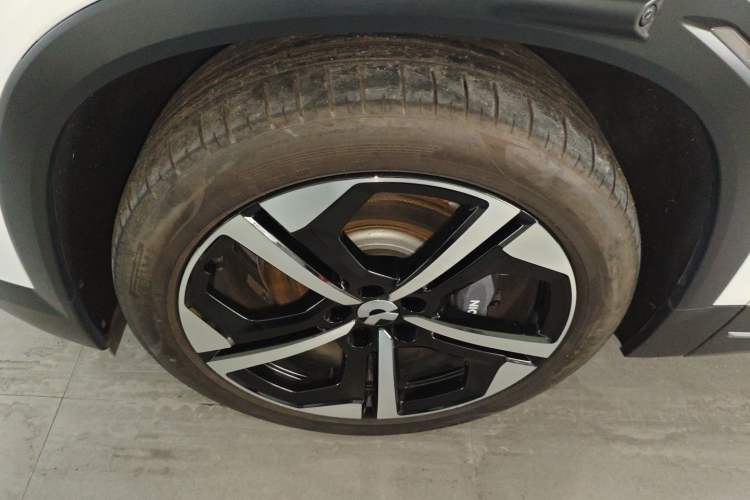 Used Nio ES7 2022 75 kWh Left Front Wheel Hub