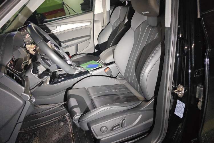 Used Audi Q5L 2021 40 TFSI Fashion Dynamic Model