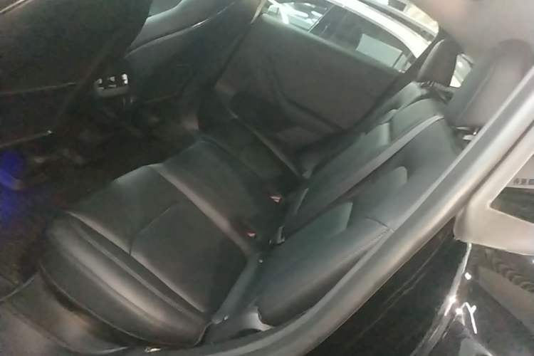 Used Tesla Model Y 2023 Rear-Wheel-Drive Version
