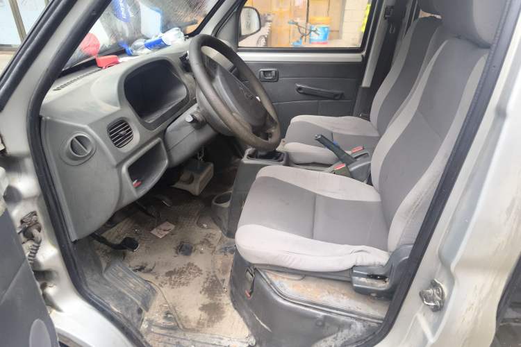 Used Wuling Zhiguang 2010 1.0L New Version Practical Short-Body L2Y