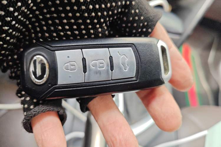 Used GAC Trumpchi GS4 2017 200T G-DCT Two-Wheel Drive Elite Edition Vehicle Key