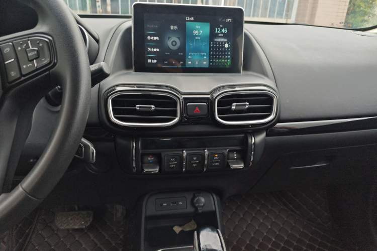 Used Dongfeng Aeolus AX4 2017 1.6L DCT Trendy Style
