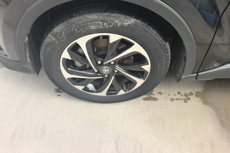 Used Toyota IZOA 2018 2.0L Yichi Version China VI Standard