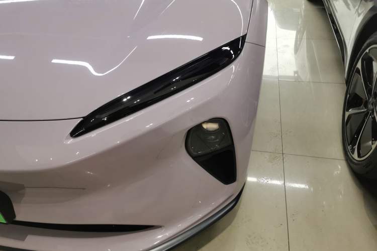 Used Nio ET5 2022 75 kWh Left Front Headlight