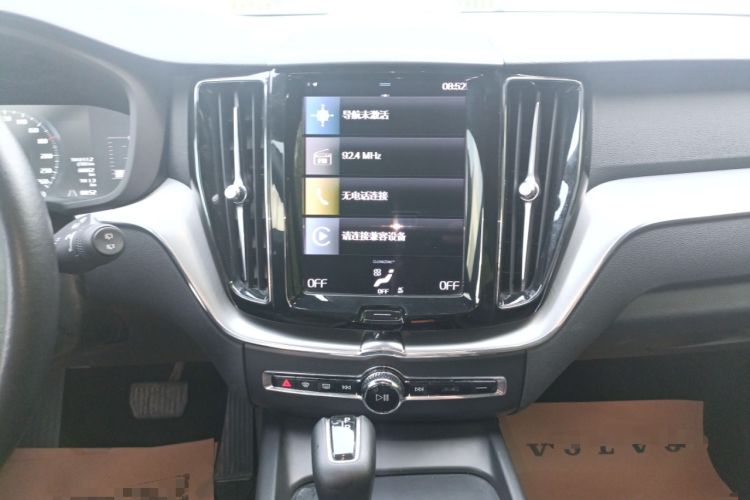 Used Volvo XC60 2021 T5 4x4 Smart Luxury Edition Audio And AC Panel