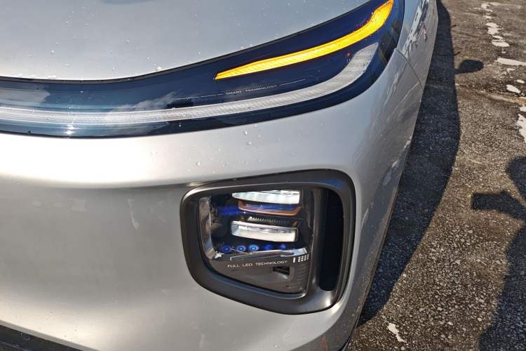 Used CHANGAN NEVO Q07 2025 215 Flagship PLUS
