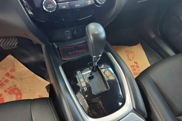 Used Nissan X-Trail 2015 2.0L CVT Comfort MAX Edition 2WD
