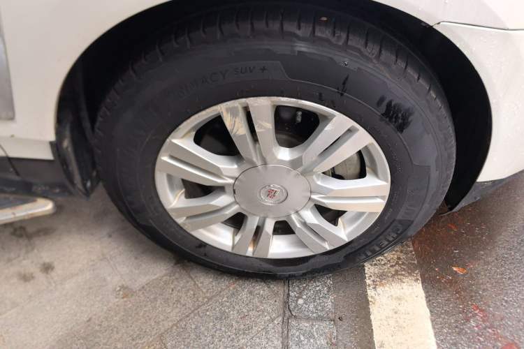 Used Cadillac SRX 2015 3.0L Elite Model Right Front Wheel Hub